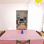 Ivan 41 דירה פולה