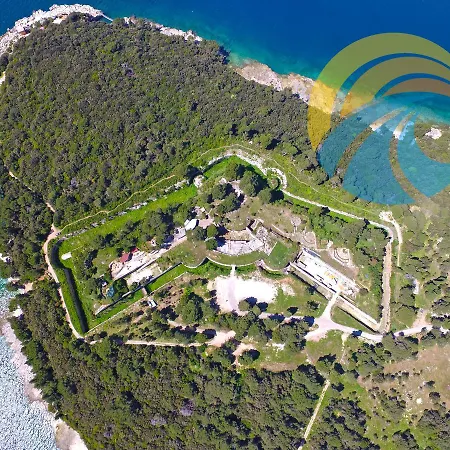 Ivan 41 شقة بولا