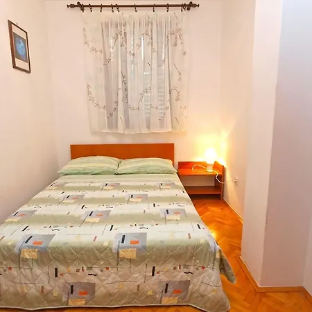 Apartman Ivan 41 *