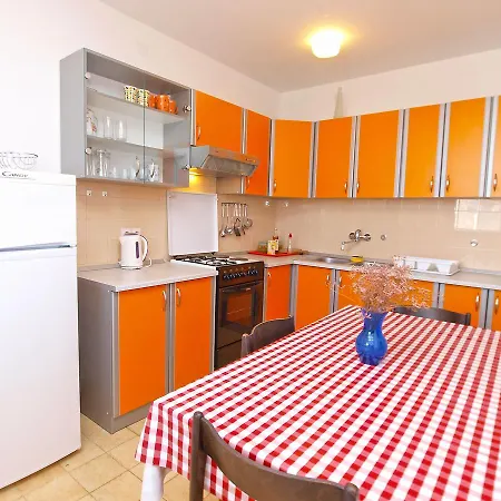 Apartman Ivan 41 *